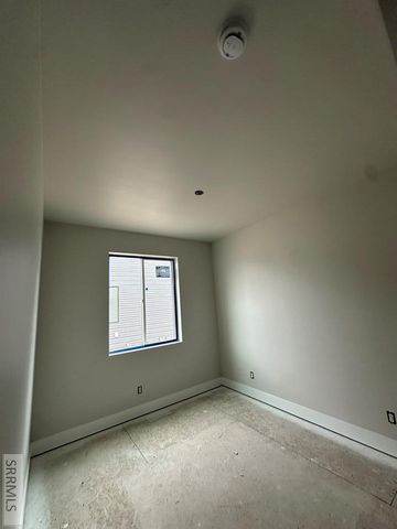 6425 Ender Ln, Idaho Falls, ID 83401