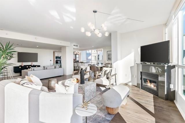 510 1st Ave 402, San Diego, CA 92101