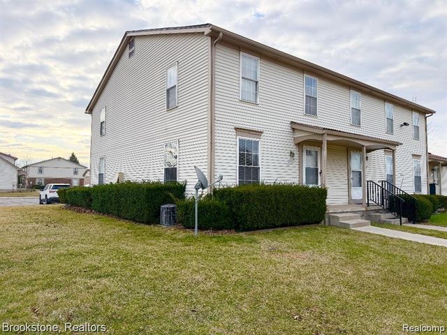 35214 Taffy Drive 66, Sterling Heights, MI 48312