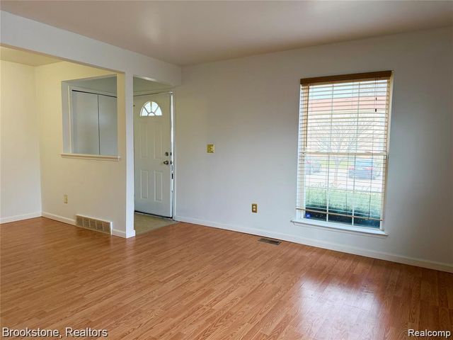 35214 Taffy Drive 66, Sterling Heights, MI 48312