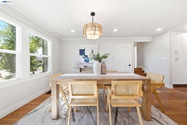 5901 Burlingame Ave, Richmond, CA 94804