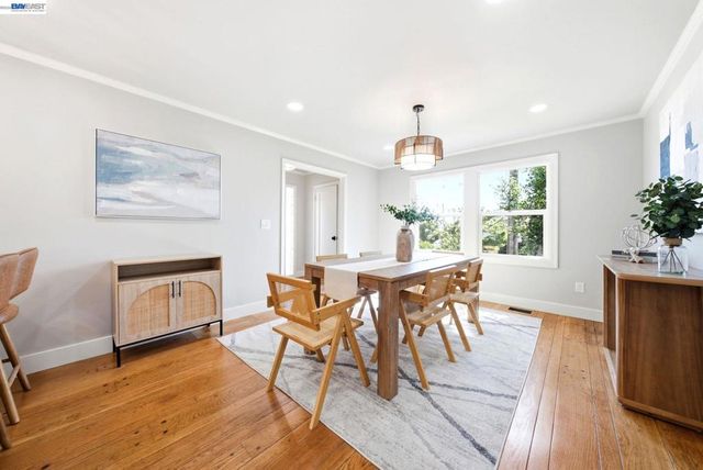 5901 Burlingame Ave, Richmond, CA 94804