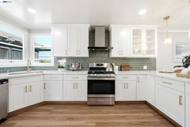 5901 Burlingame Ave, Richmond, CA 94804