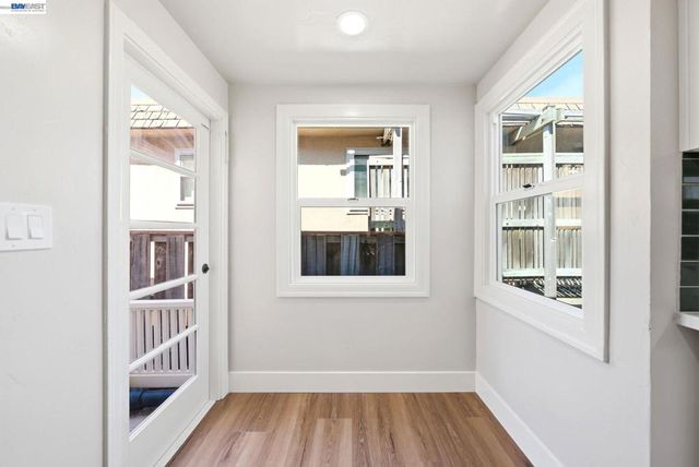 5901 Burlingame Ave, Richmond, CA 94804