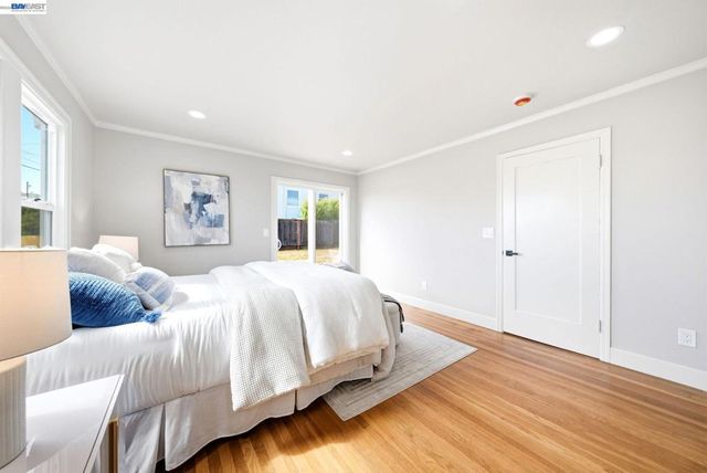 5901 Burlingame Ave, Richmond, CA 94804