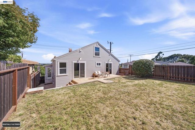 5901 Burlingame Ave, Richmond, CA 94804