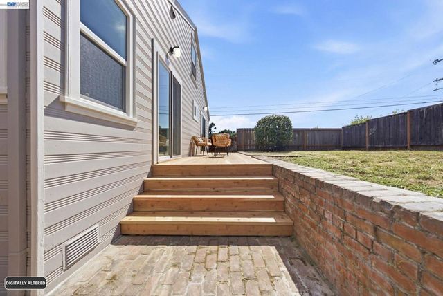 5901 Burlingame Ave, Richmond, CA 94804