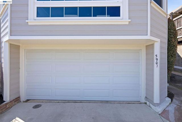 5901 Burlingame Ave, Richmond, CA 94804