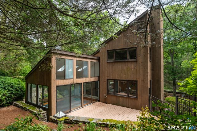 53 Summer Hill Road, Madison, CT 06443