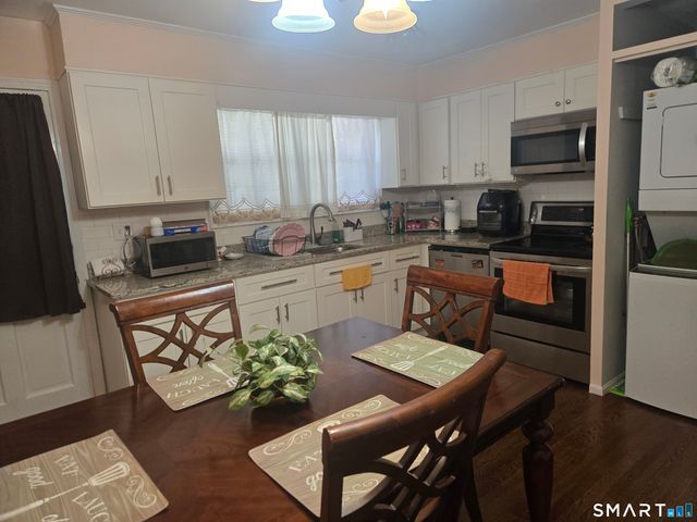 1307 Hope Street B4, Stamford, CT 06907