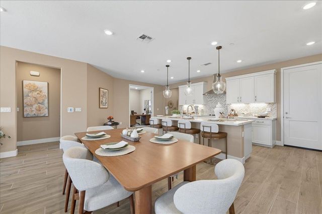 3237 Woody Way, Hollister, CA 95023