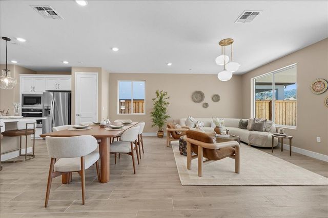 3237 Woody Way, Hollister, CA 95023