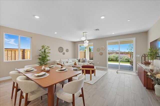 3237 Woody Way, Hollister, CA 95023