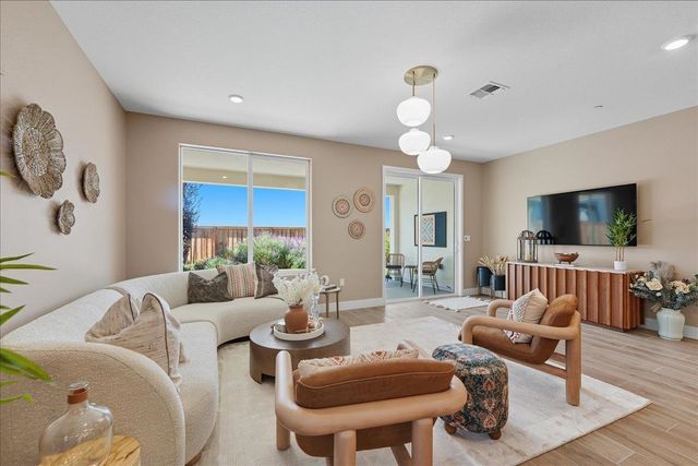 3237 Woody Way, Hollister, CA 95023