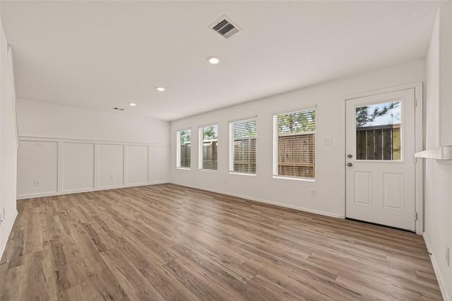 1307 Vincente Court, Conroe, TX 77301