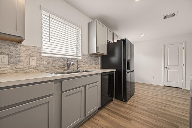 1307 Vincente Court, Conroe, TX 77301