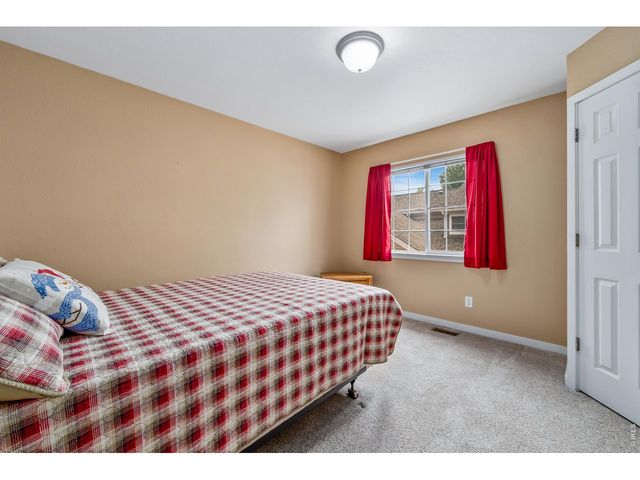 905 Snowberry St, Longmont, CO 80503