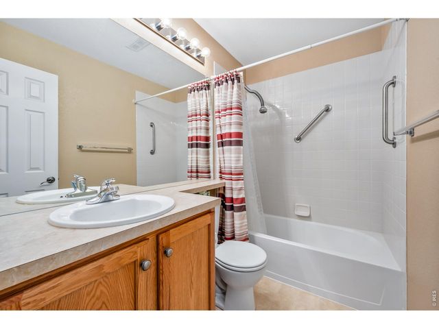 905 Snowberry St, Longmont, CO 80503