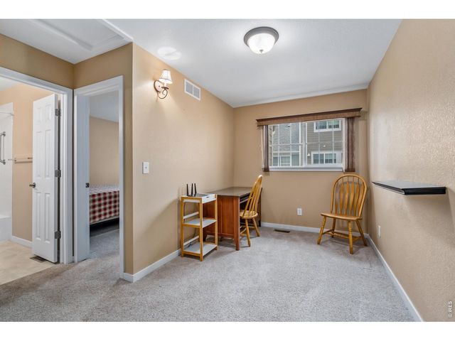 905 Snowberry St, Longmont, CO 80503