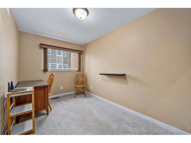 905 Snowberry St, Longmont, CO 80503