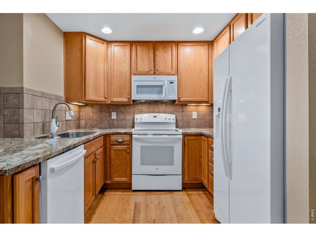 905 Snowberry St, Longmont, CO 80503