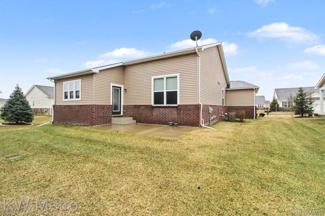 27134 Manistee Lane, Brownstown Charter Township, MI 48134