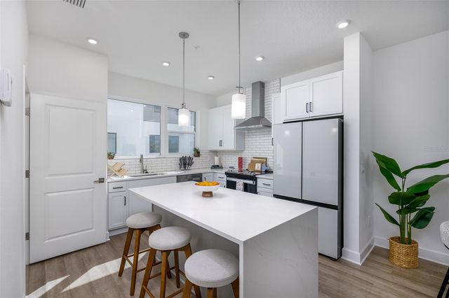 317 15TH STREET N, St Petersburg, FL 33705