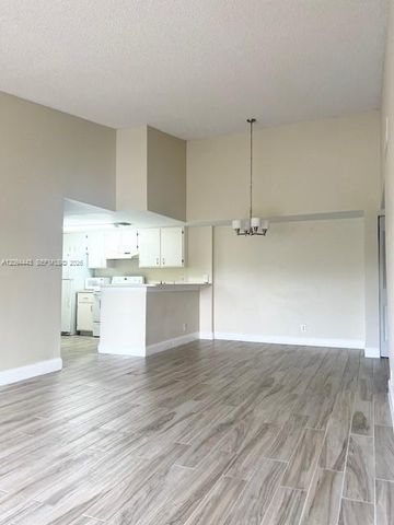 10749 Cleary Boulevard 307, Plantation, FL 33324