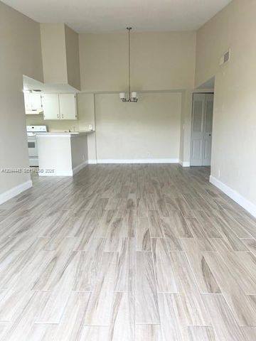 10749 Cleary Boulevard 307, Plantation, FL 33324