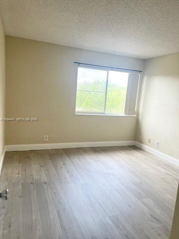 10749 Cleary Boulevard 307, Plantation, FL 33324