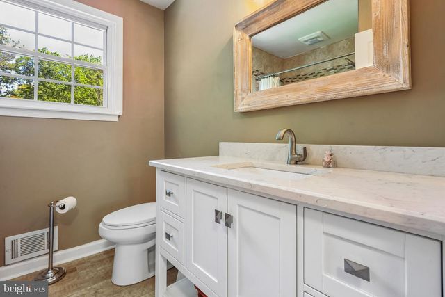 8 MINISINK TRL, Shamong, NJ 08088