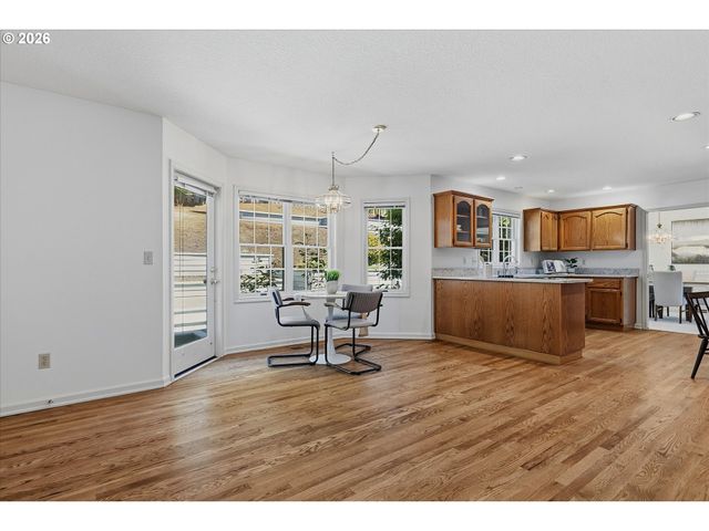 3339 TEMPEST Dr, Lake Oswego, OR 97035