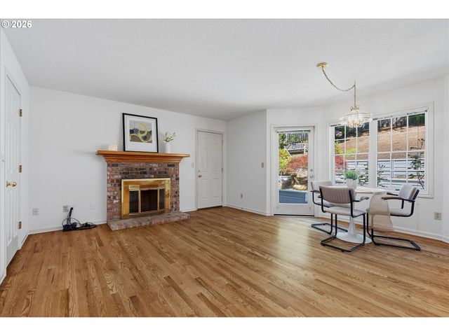 3339 TEMPEST Dr, Lake Oswego, OR 97035