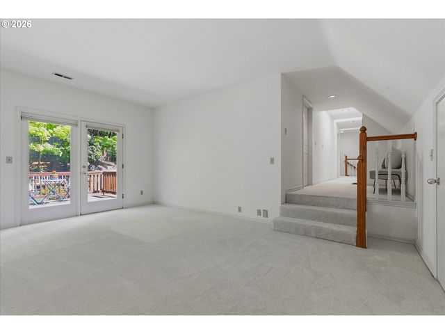 3339 TEMPEST Dr, Lake Oswego, OR 97035