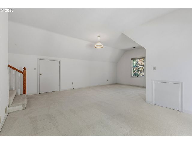 3339 TEMPEST Dr, Lake Oswego, OR 97035