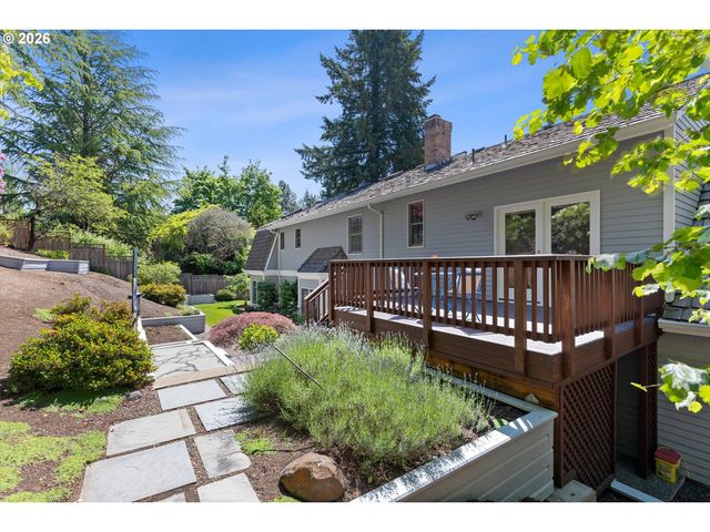3339 TEMPEST Dr, Lake Oswego, OR 97035
