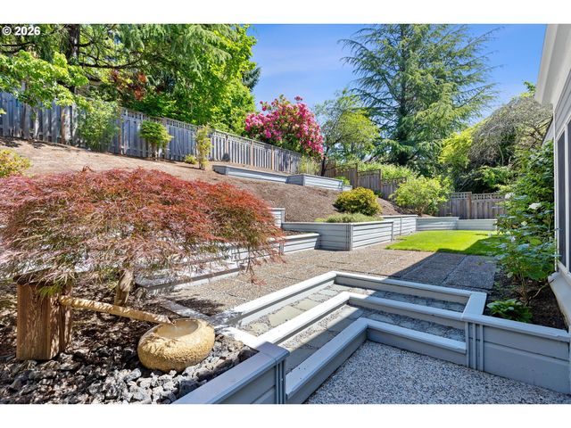 3339 TEMPEST Dr, Lake Oswego, OR 97035