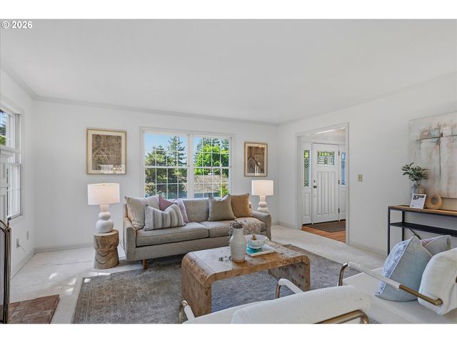 3339 TEMPEST Dr, Lake Oswego, OR 97035