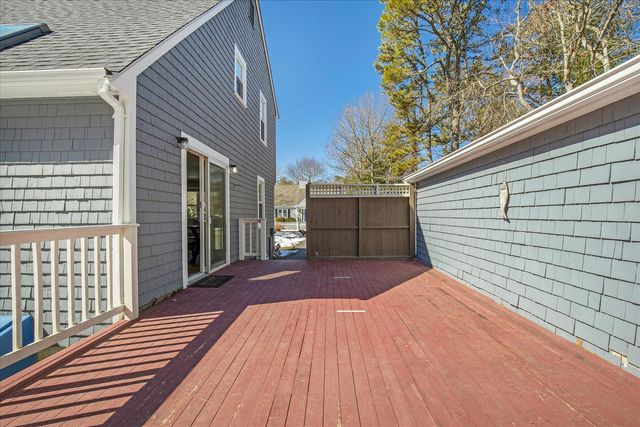 70 Great Pines Drive, Mashpee, MA 02649