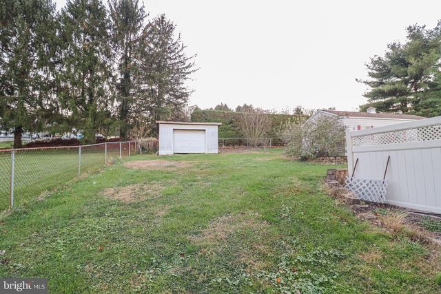 170 DONRENE, Mount Wolf, PA 17347