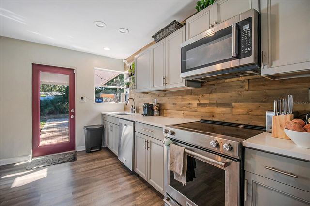 433 N HAMPTON AVENUE, Orlando, FL 32803