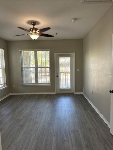 10102 COURTNEY OAKS CIRCLE 202, Tampa, FL 33619