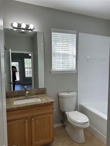 10102 COURTNEY OAKS CIRCLE 202, Tampa, FL 33619