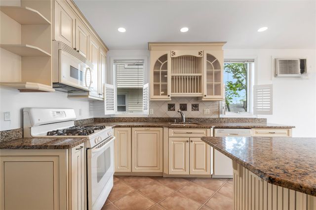 79 Pintard Avenue, New Rochelle, NY 10801