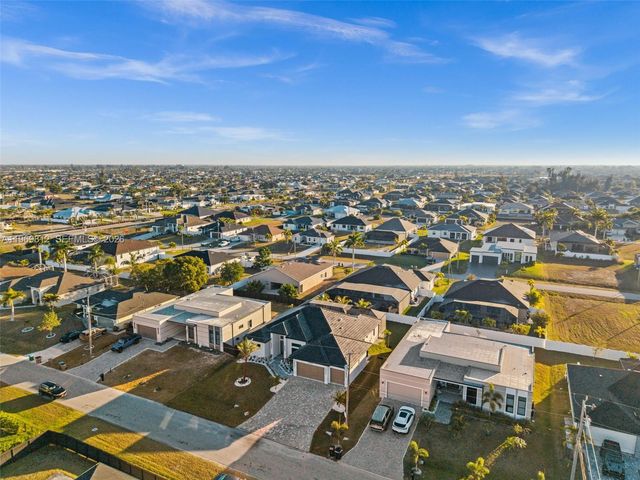 109 SW 37th Place, Cape Coral, FL 33991