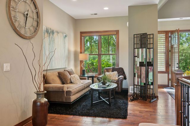 19900 Cottagewood Road, Deephaven, MN 55331