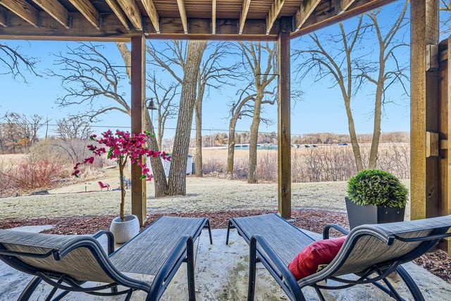 19900 Cottagewood Road, Deephaven, MN 55331