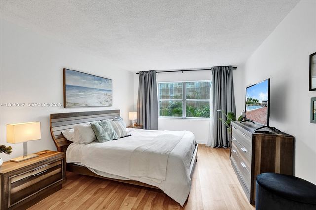 401 Golden Isles Drive 302, Hallandale Beach, FL 33009
