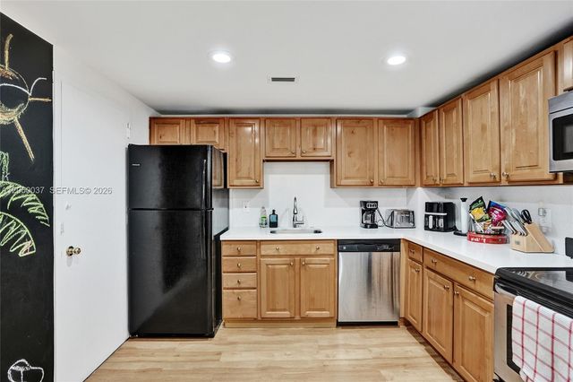 401 Golden Isles Drive 302, Hallandale Beach, FL 33009