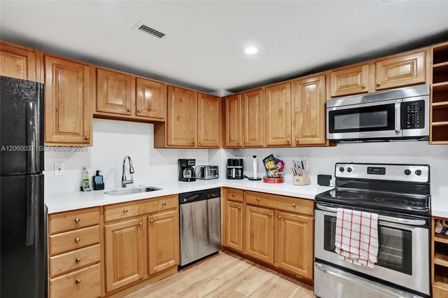 401 Golden Isles Drive 302, Hallandale Beach, FL 33009
